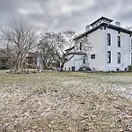 Historic Family Home 2 Mi To Lake Erie And Zoo!
